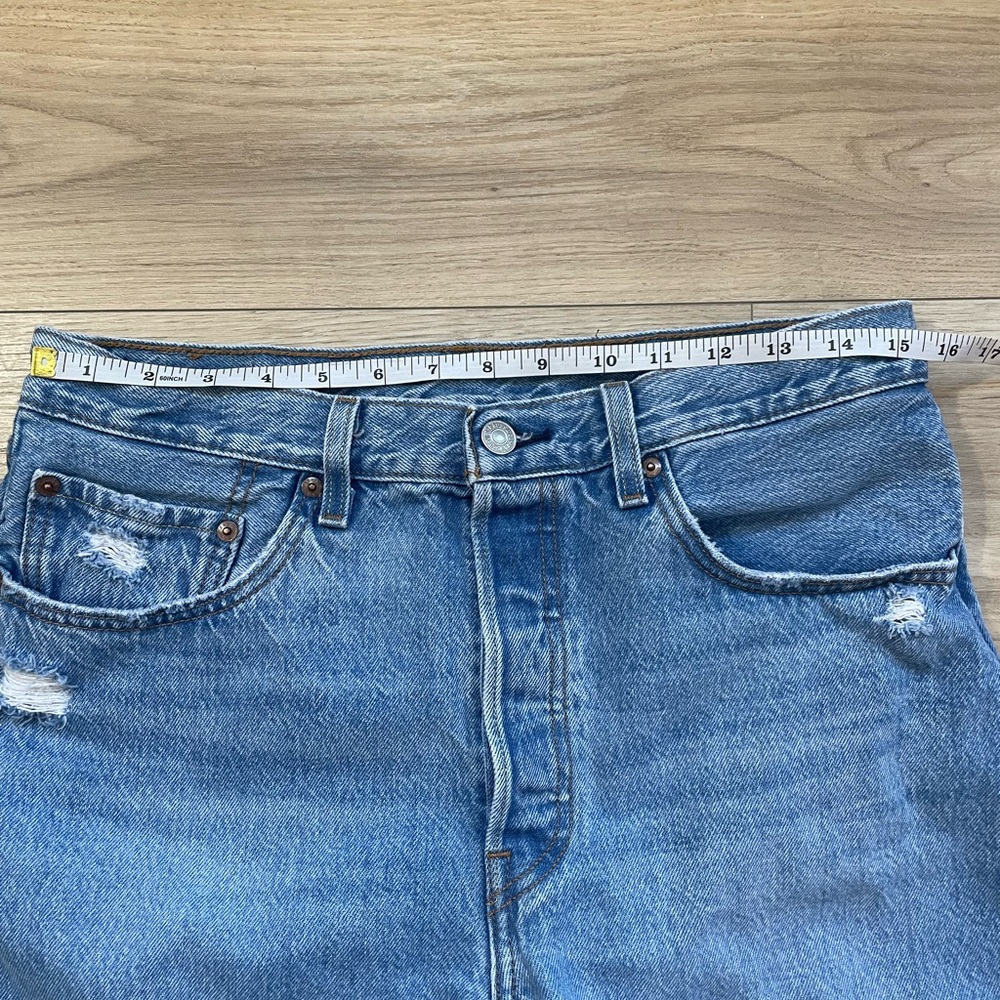 Button Fly Levi’s - image 4